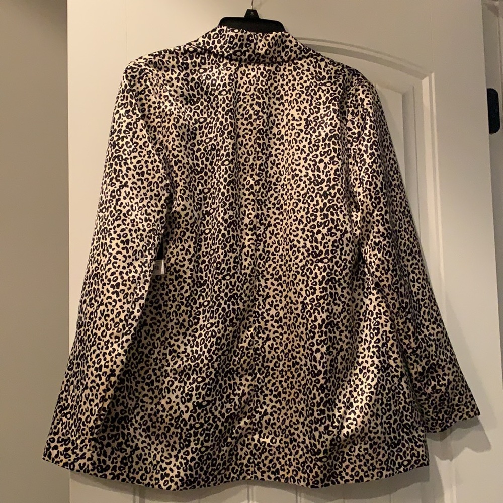 Blazer - Picture 5 of 7
